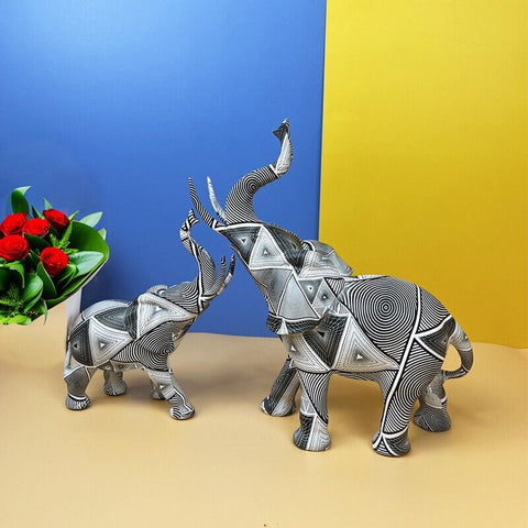 Statua moderna dell'elefante