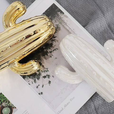 Cactus in ceramica bianca e oro per decorazione d'interni 19 cm