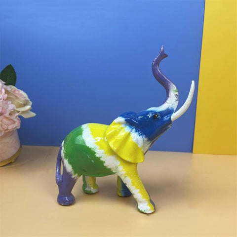 Statua moderna dell'elefante