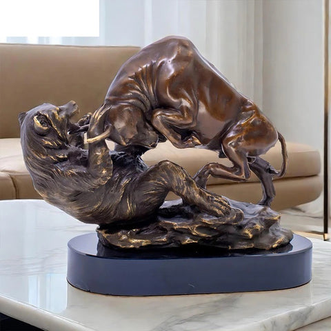 Statua del toro in bronzo<br> Attacco all'orso