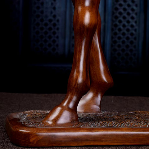 Scultura di cavallo in resina, finto legno, 36 cm