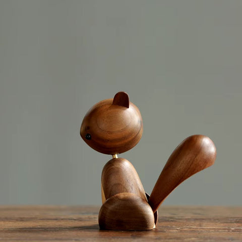 Statua di scoiattolo in legno in stile nordico 11 cm