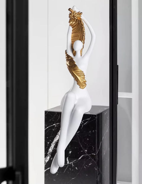 Statua di donna moderna in resina - bianca 55 cm