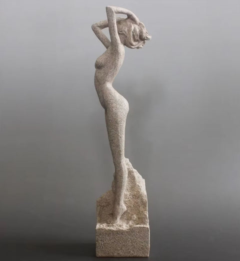 Statua di donna nuda in arenaria 32 cm