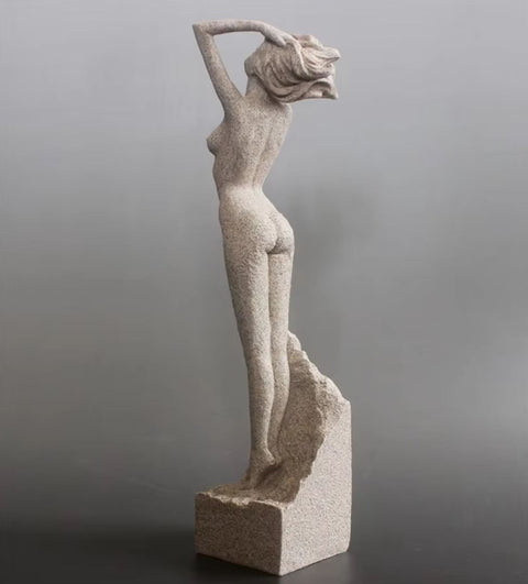 Statua di donna nuda in arenaria 32 cm
