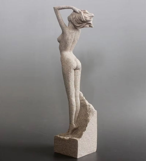 Statua di donna nuda in arenaria 32 cm