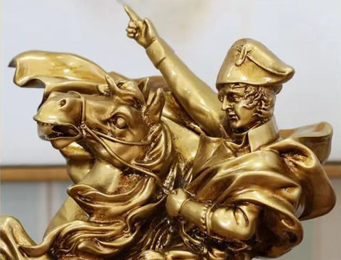 Statua di Napoleone su cavallo d'oro 33 cm
