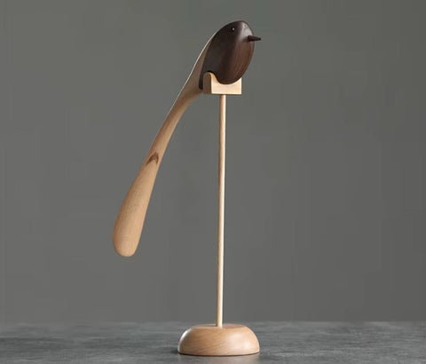 Uccello in legno dal design nordico 24 cm