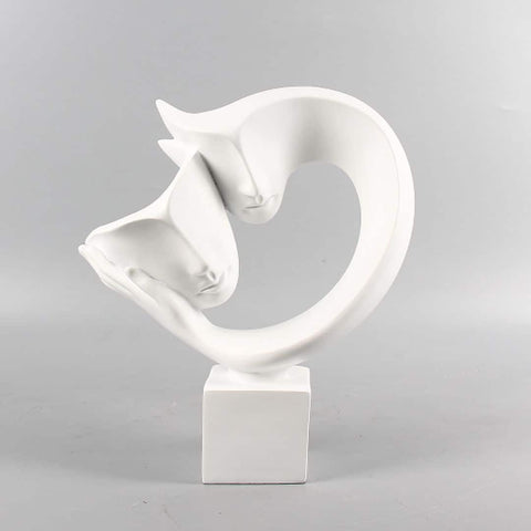 Statua astratta di coppia in resina bianca 27 cm