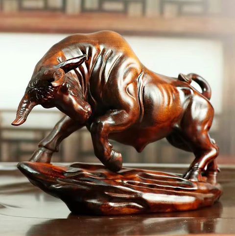 Toro in legno massello 9 cm