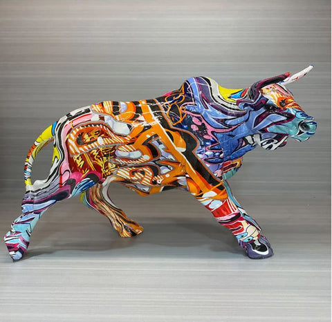 Statua toro in resina graffiti 18 cm