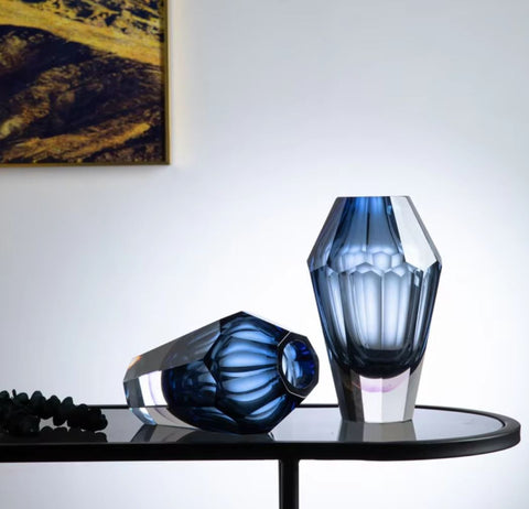 Vaso in vetro blu a forma di diamante 19 cm