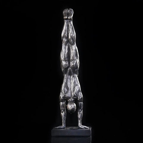 Statua dell'uomo<br> Ginnasta retrò