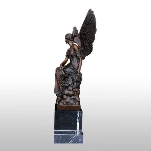 Statua di bronzo di Atena