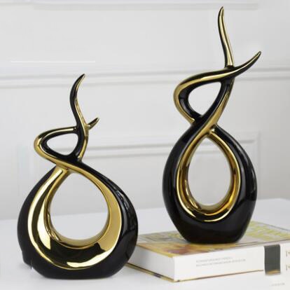 Scultura astratta<br> Abbraccio d'oro