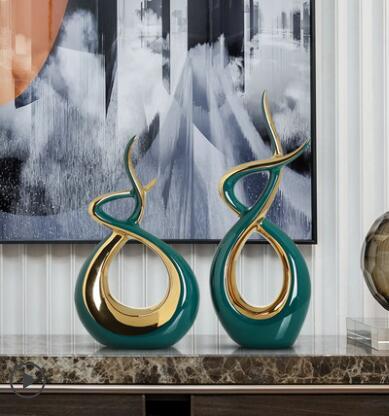 Scultura astratta<br> Abbraccio d'oro
